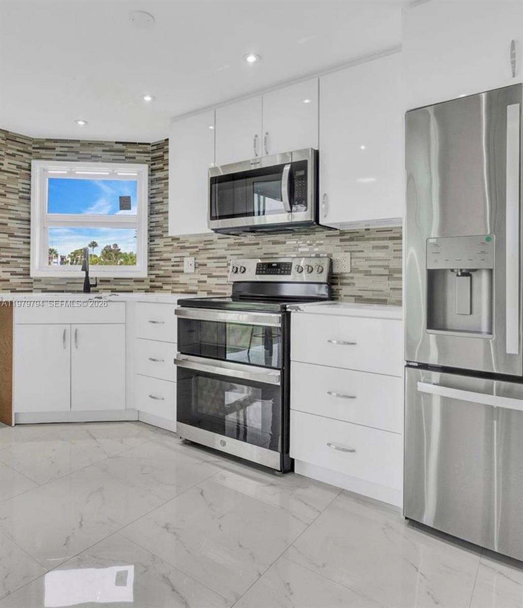 POINCIANA PLACE CONDO 1,2 - Residential