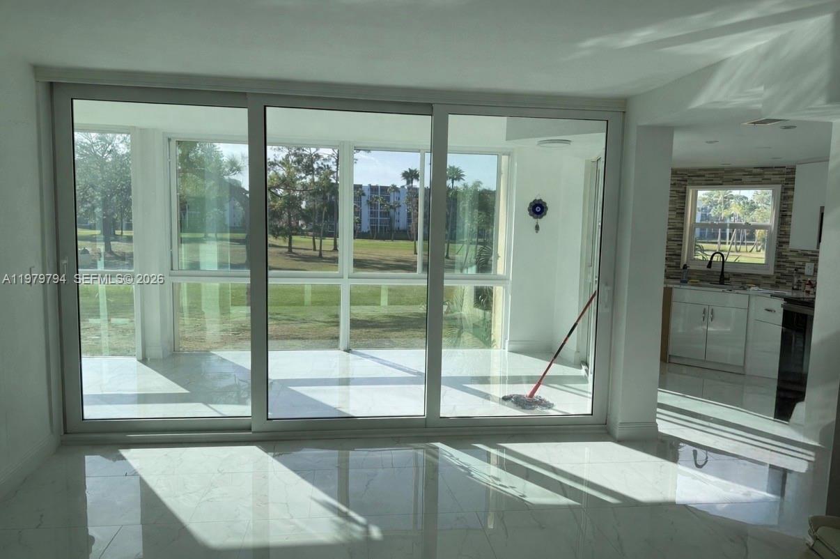 POINCIANA PLACE CONDO 1,2 - Residential