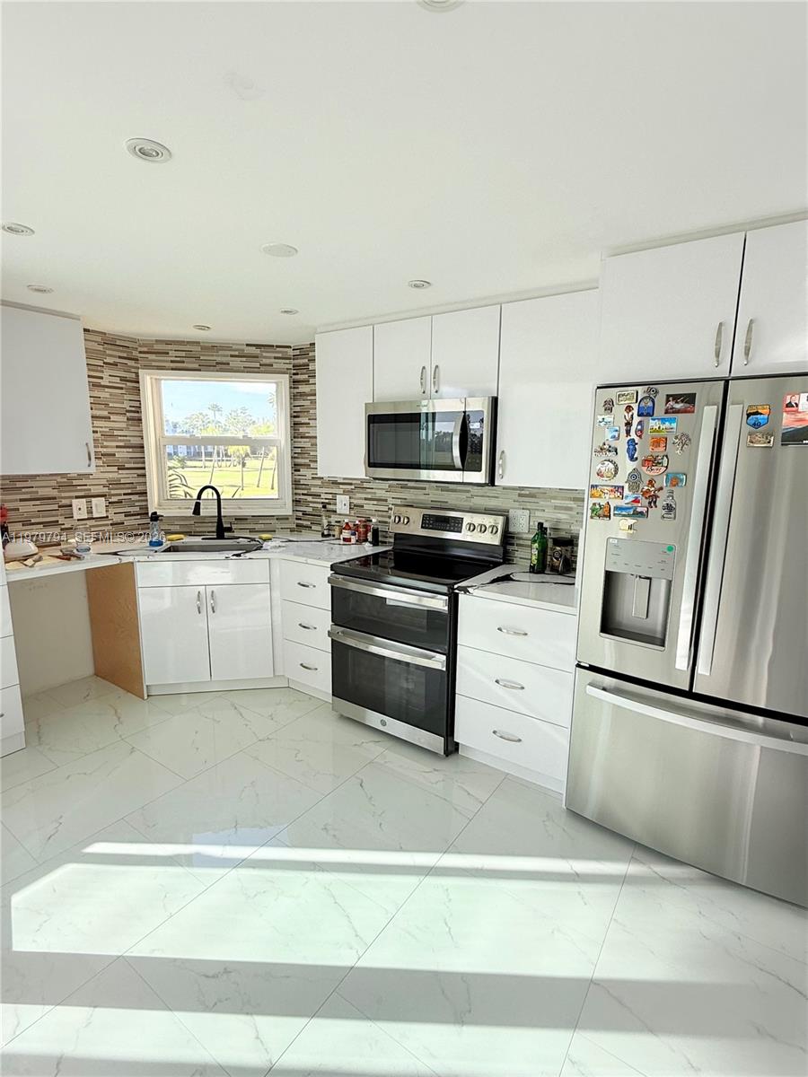 POINCIANA PLACE CONDO 1,2 - Residential