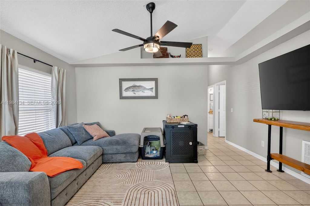 Photo of 530 20th Pl SW, Vero Beach, FL 32962 (MLS # A11984134)