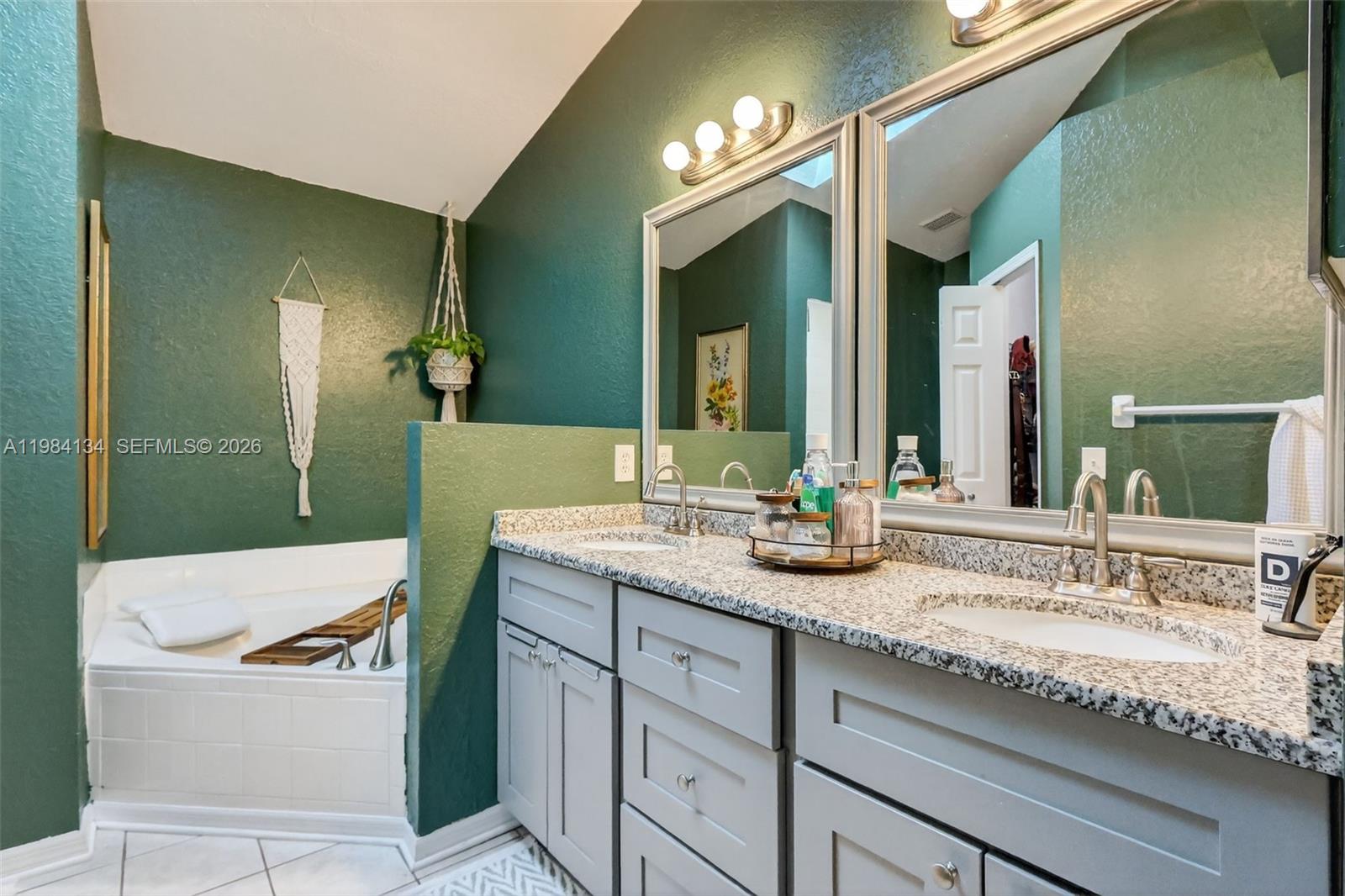 VERO BEACH HIGHLANDS UNIT - Residential