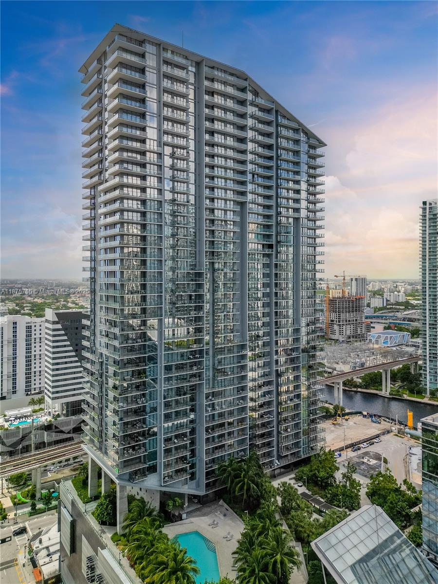 RISE CONDO - Residential Lease