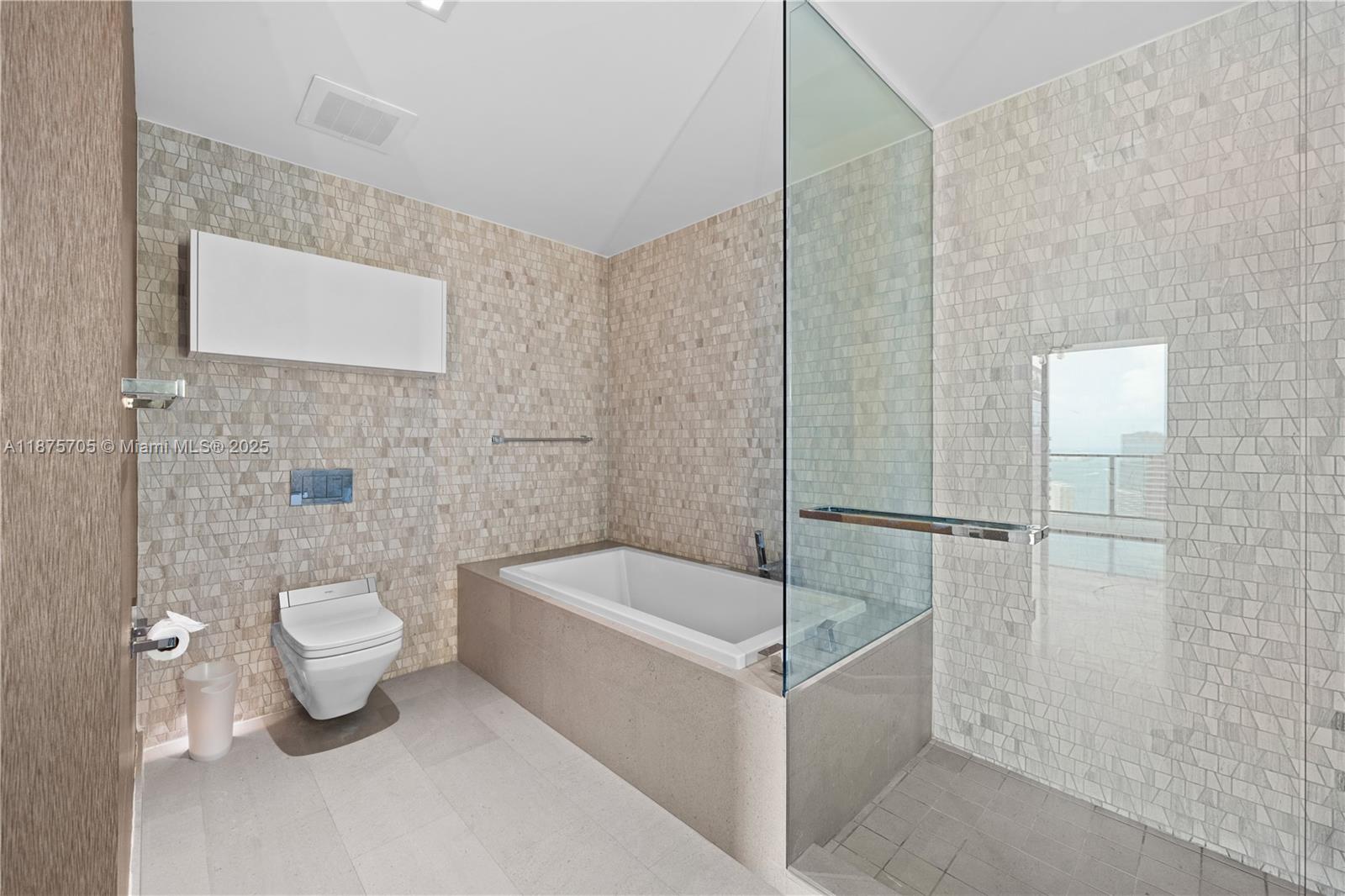 RISE CONDO - Residential Lease