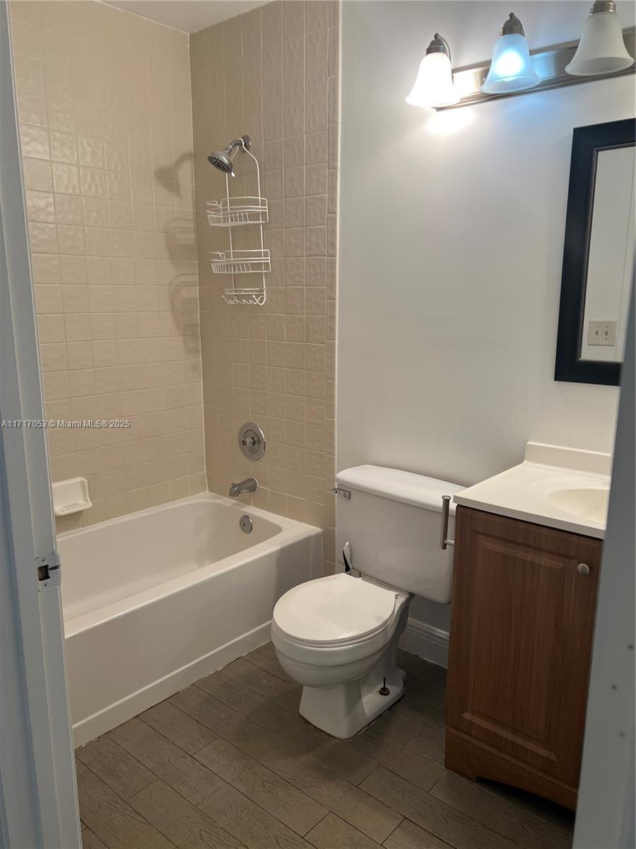 PALM CLUB VILLAGE I CONDO - Residential