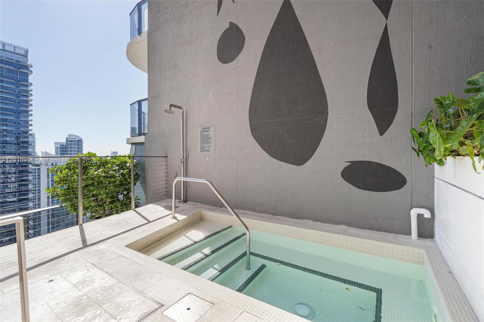 801 SMA RESIDENCES CONDO - Residential