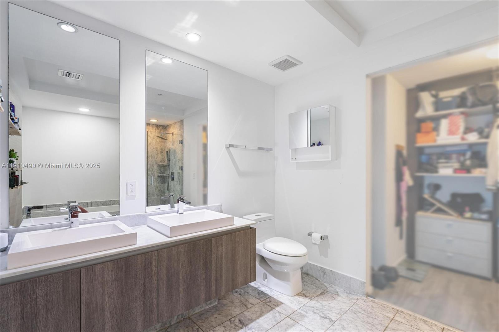 801 SMA RESIDENCES CONDO - Residential