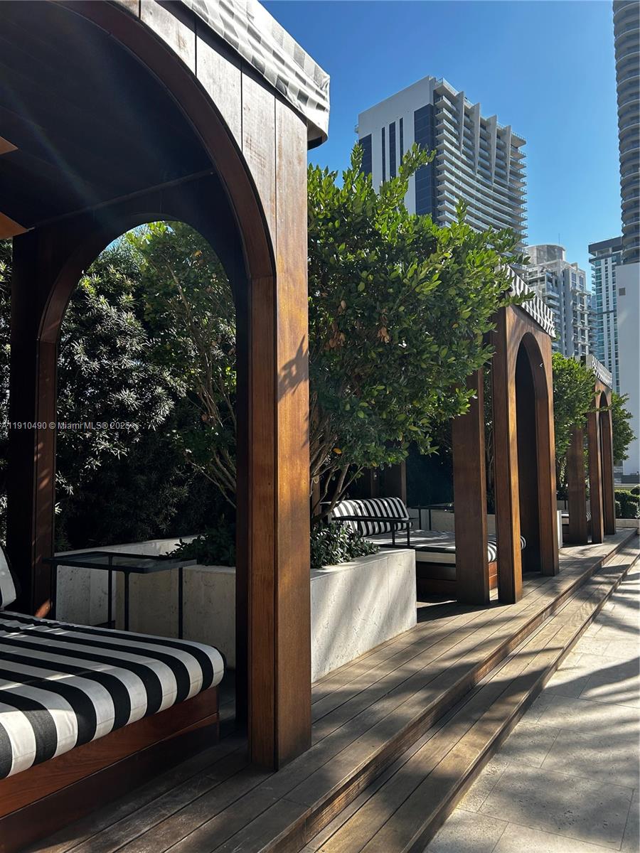 801 SMA RESIDENCES CONDO - Residential