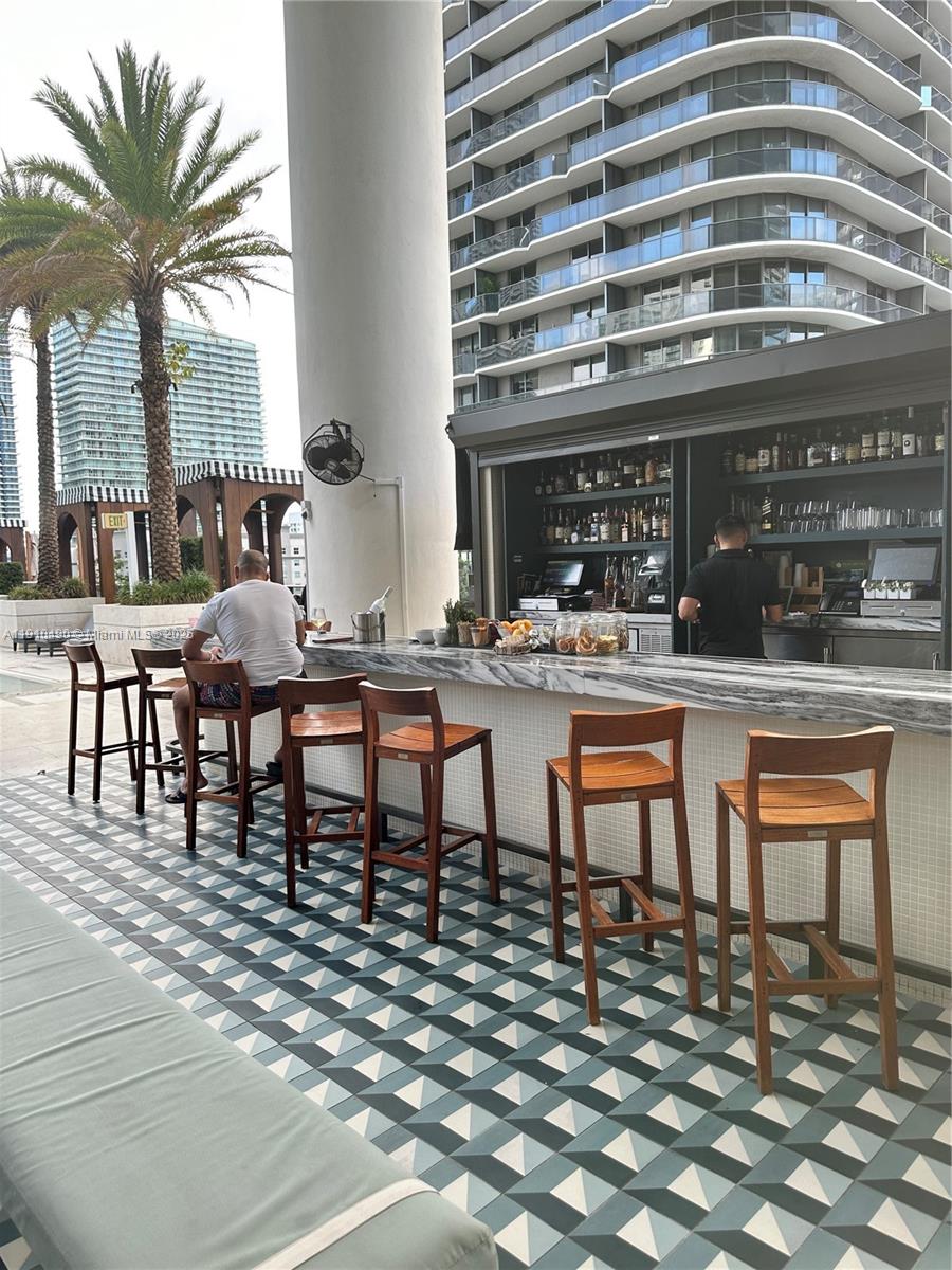 801 SMA RESIDENCES CONDO - Residential