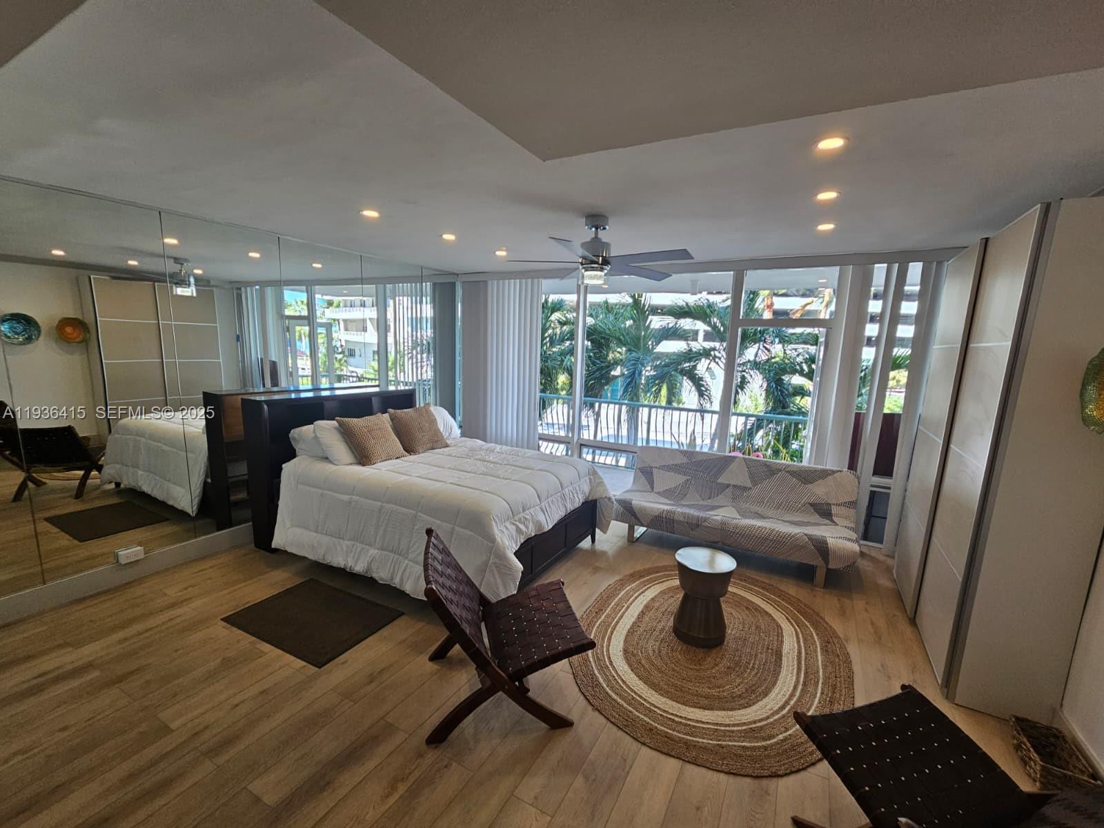 BRICKELL BAY TOWER CONDO - Residential