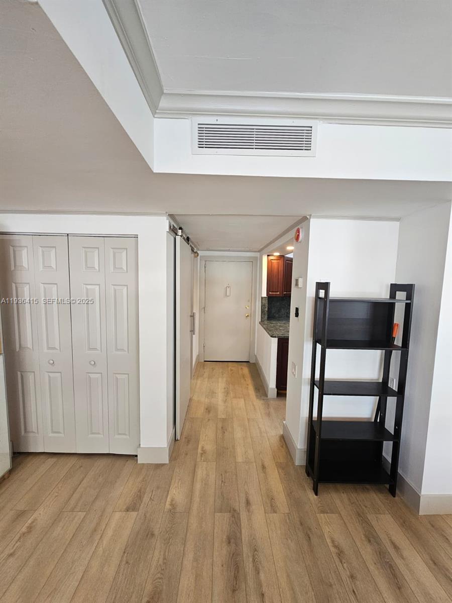 BRICKELL BAY TOWER CONDO - Residential