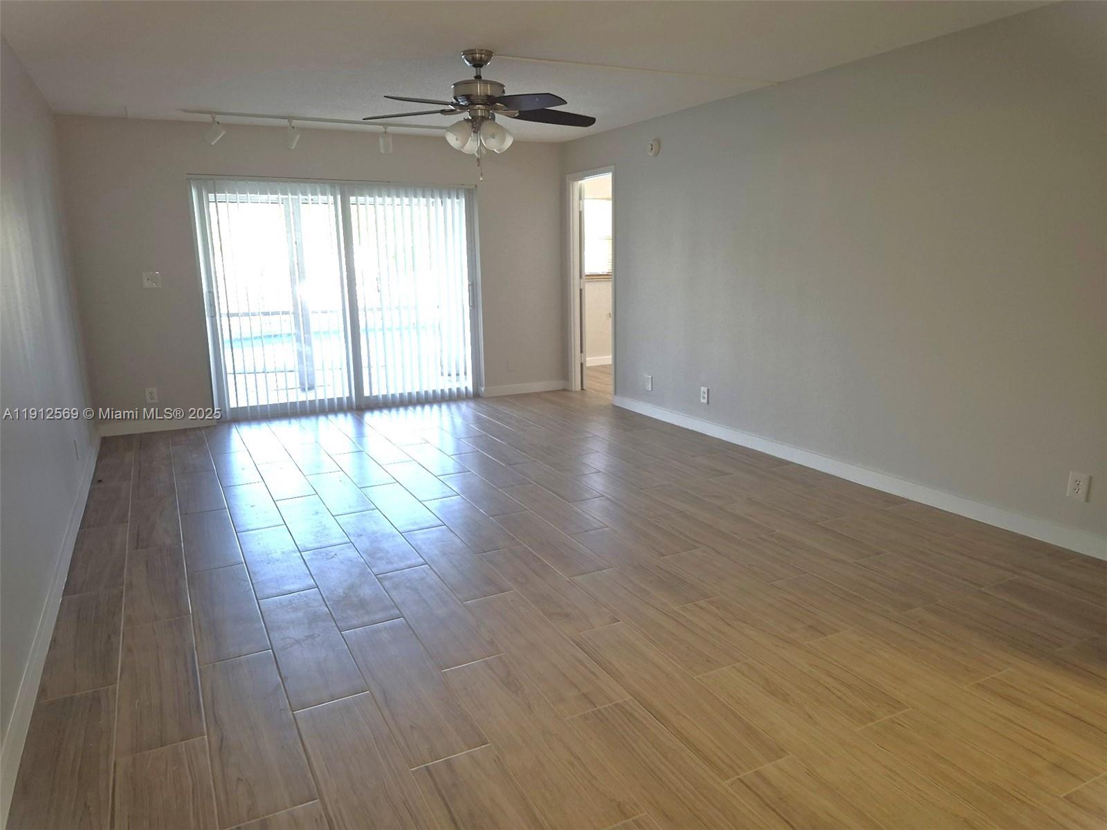 SOUTHAMPTON CONDO - Residential Lease