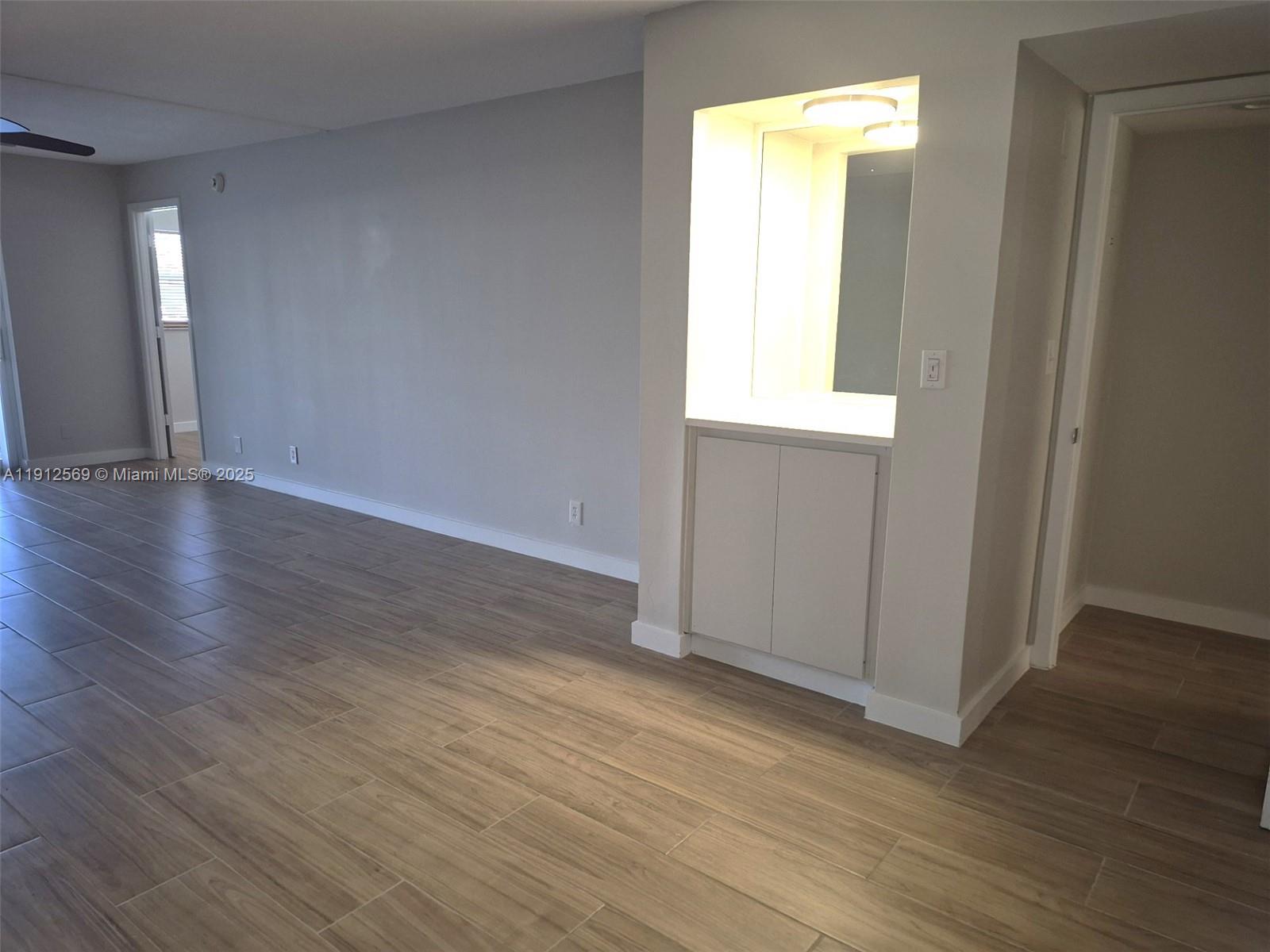 SOUTHAMPTON CONDO - Residential Lease