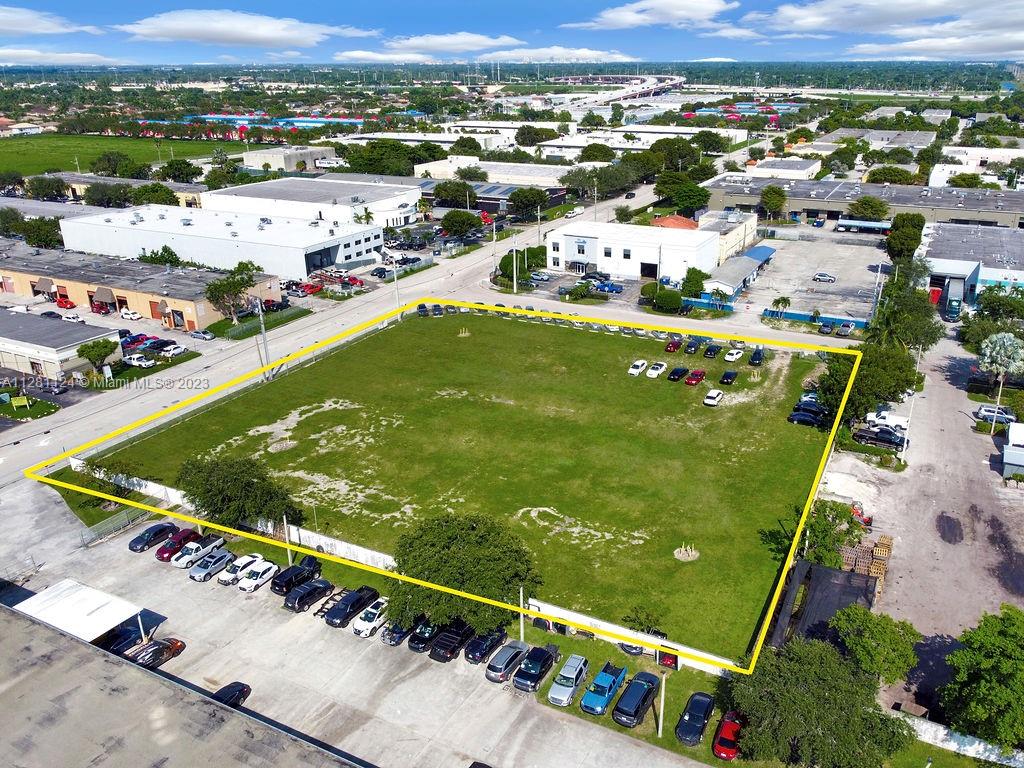 KENDALL-TAMIAMI INDUSTRIA - Commercial Sale
