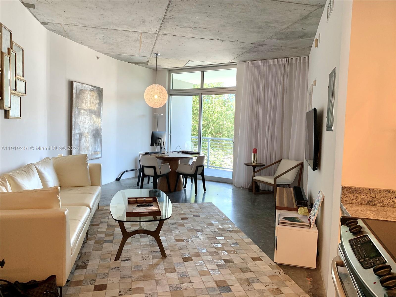 2001 Meridian Ave 330