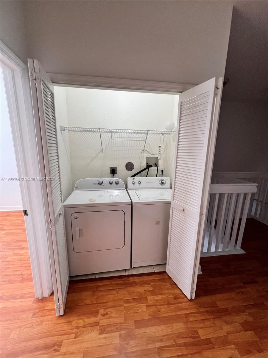 ISLANDS AT DORAL 1ST ADDN - Residential Lease