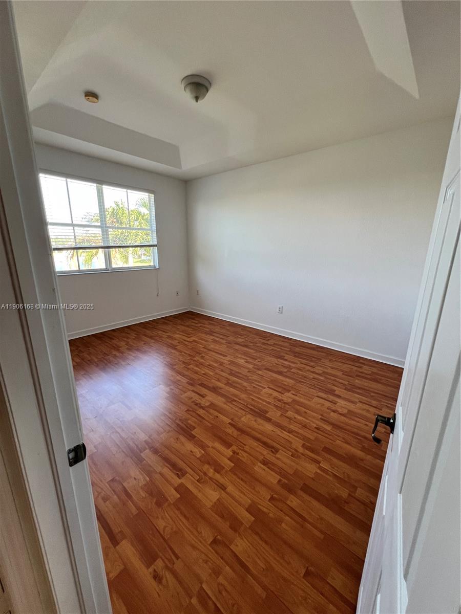 ISLANDS AT DORAL 1ST ADDN - Residential Lease