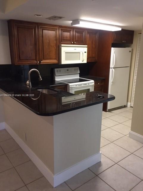 LAKES OF JACARANDA CONDO - Residential Lease