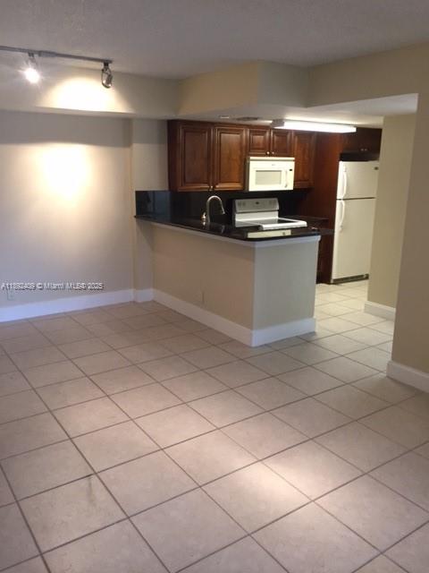 LAKES OF JACARANDA CONDO - Residential Lease