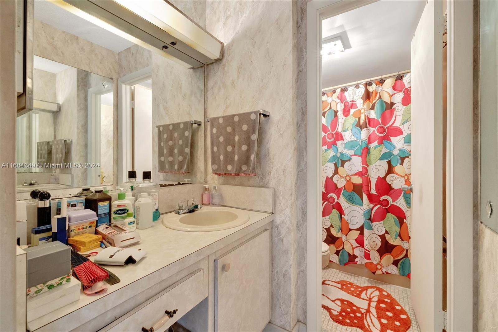 CLIFTON CONDO - Residential