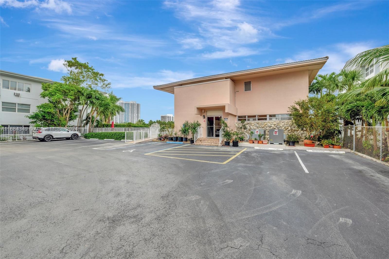 CLIFTON CONDO - Residential