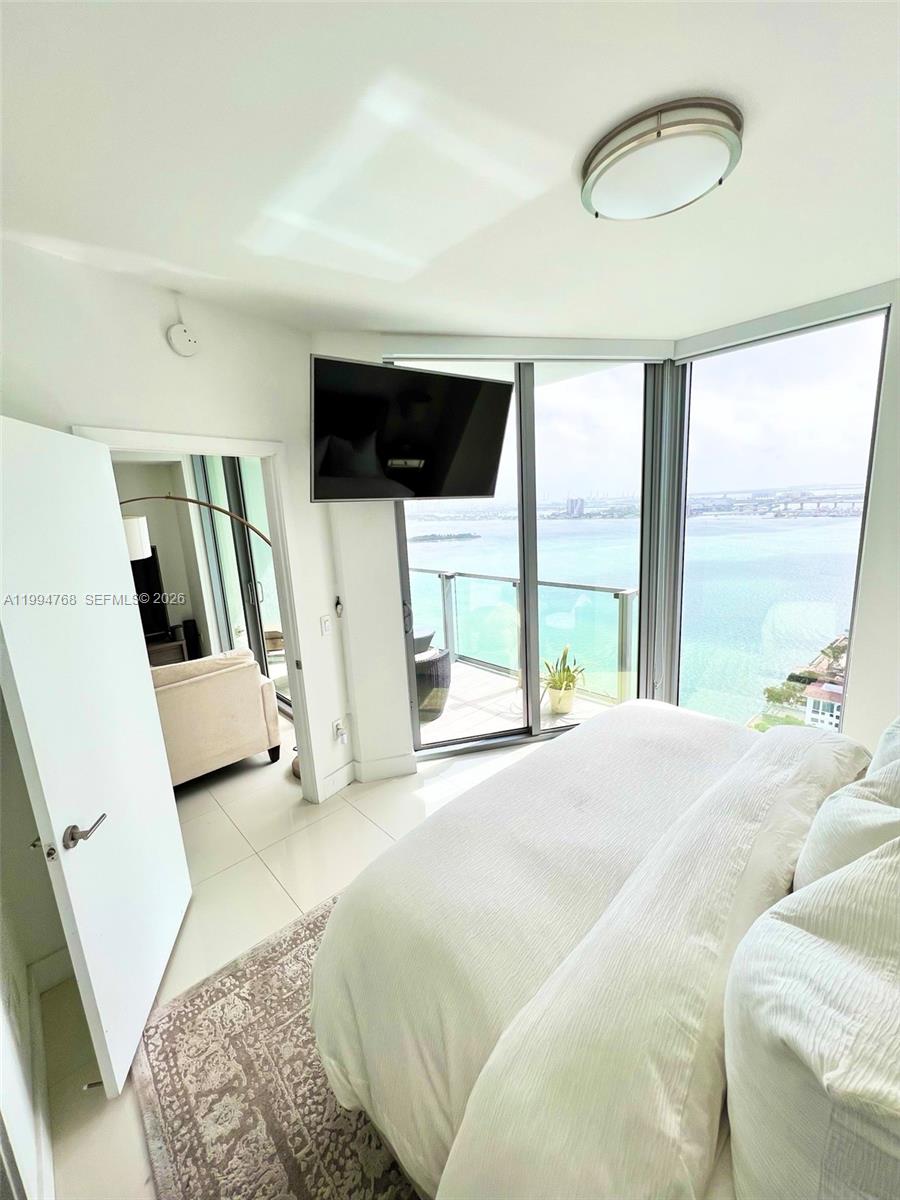 BISCAYNE BEACH CONDO - Residential Lease