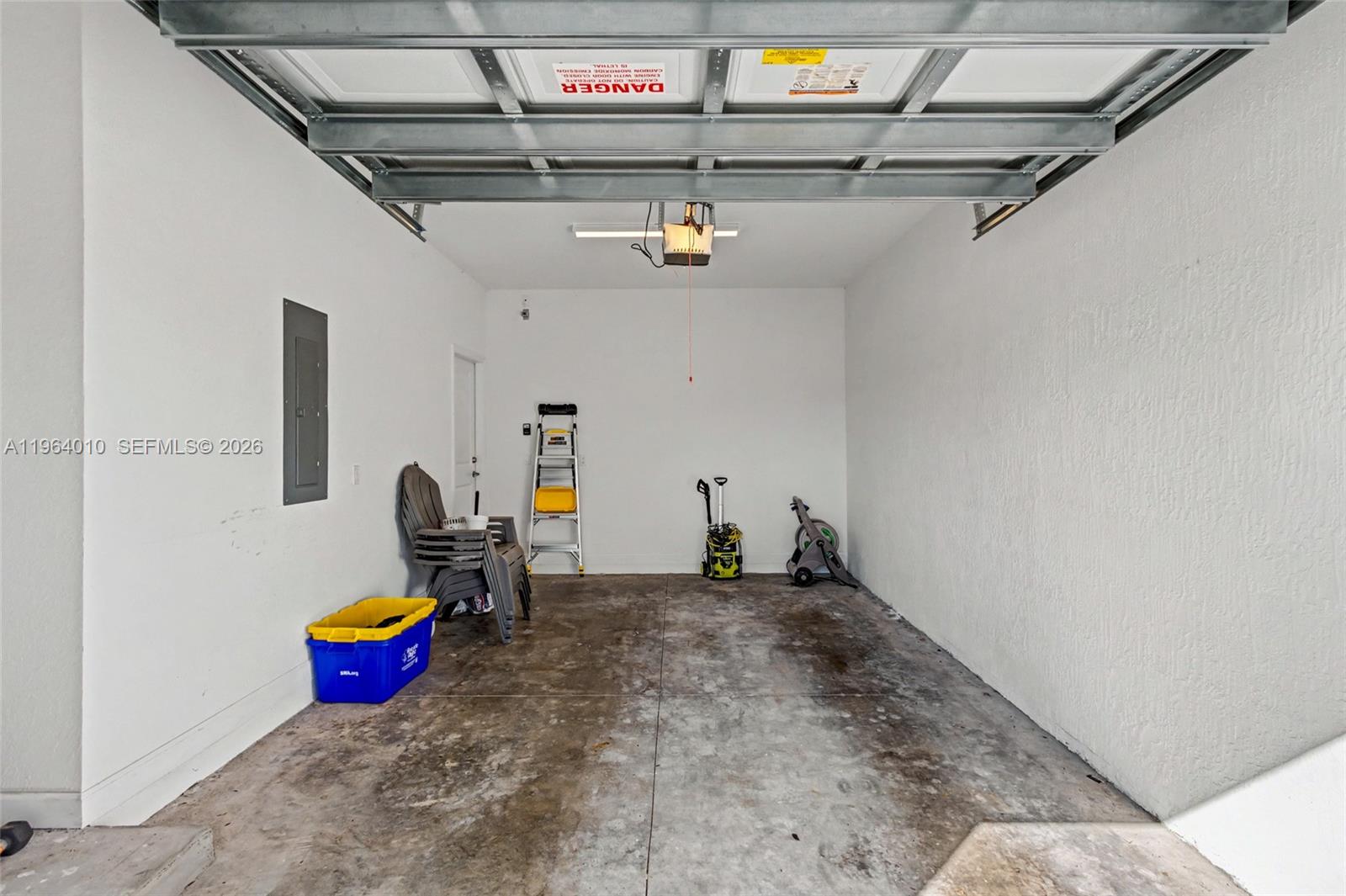 LAKESHORE AT THE FOUNTAINS - Residential