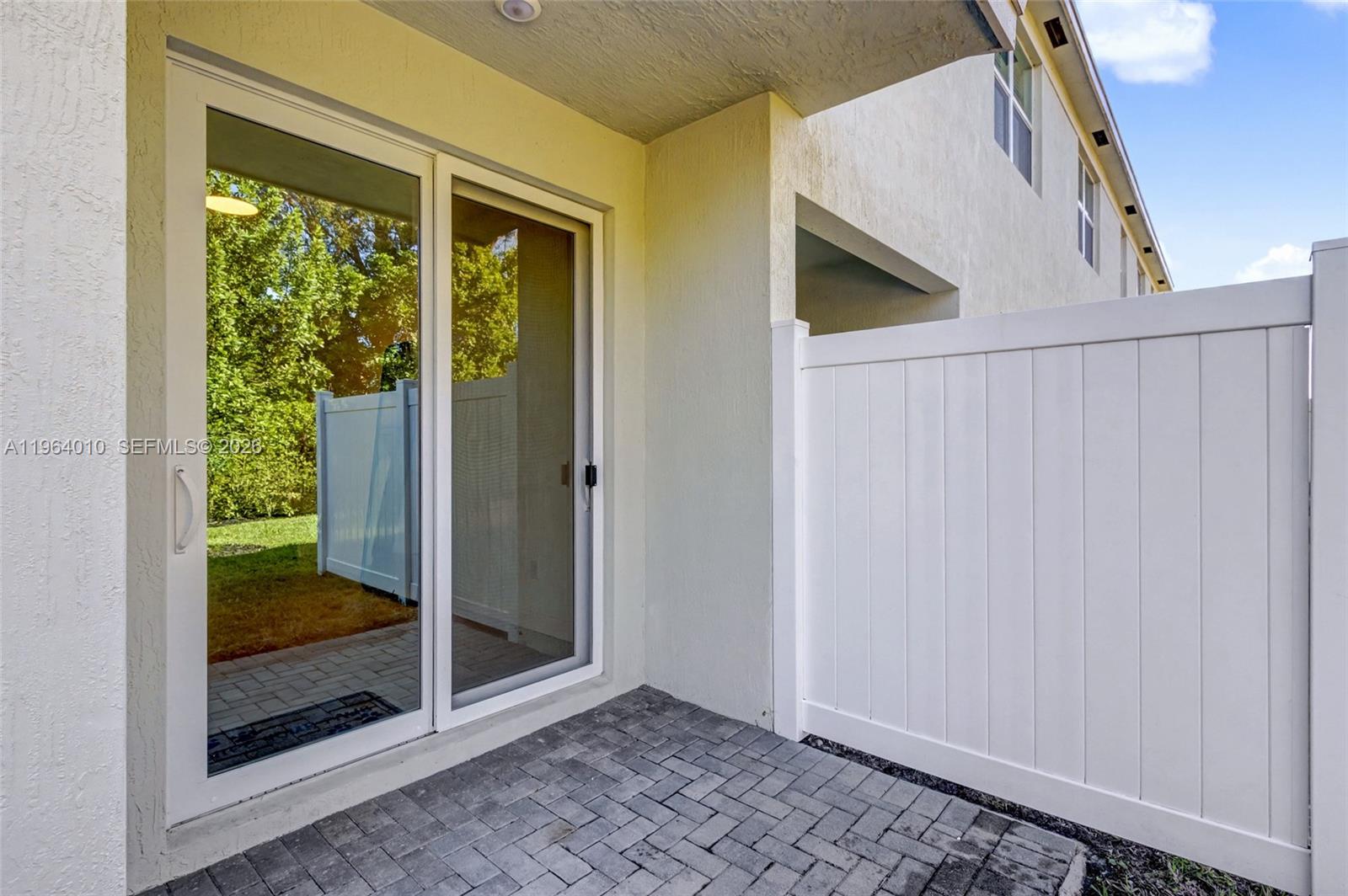 LAKESHORE AT THE FOUNTAINS - Residential