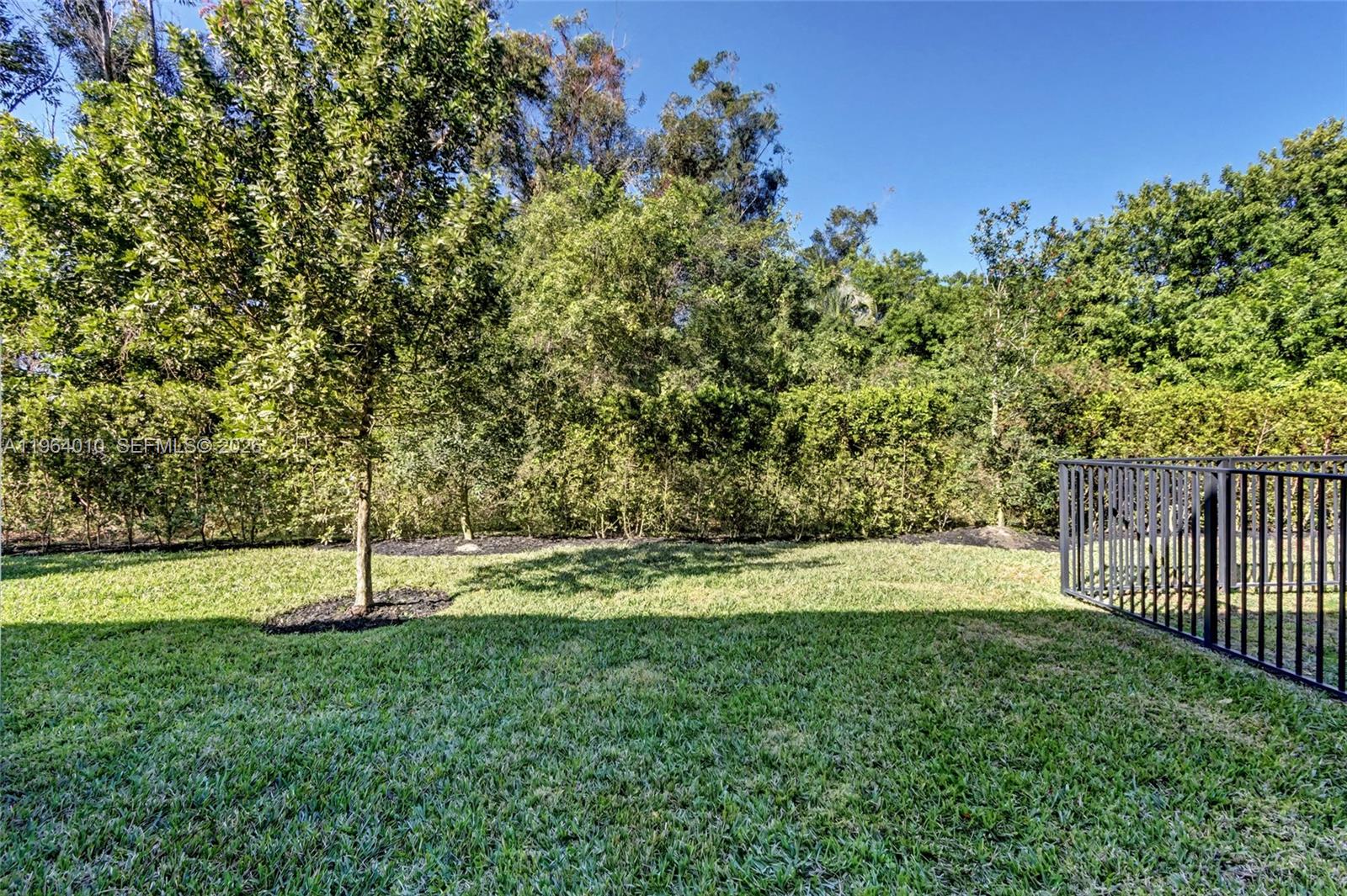 LAKESHORE AT THE FOUNTAINS - Residential