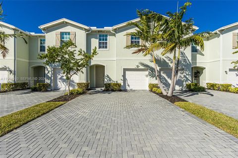 4303 Hammock Grove Dr Lake Worth FL 33467