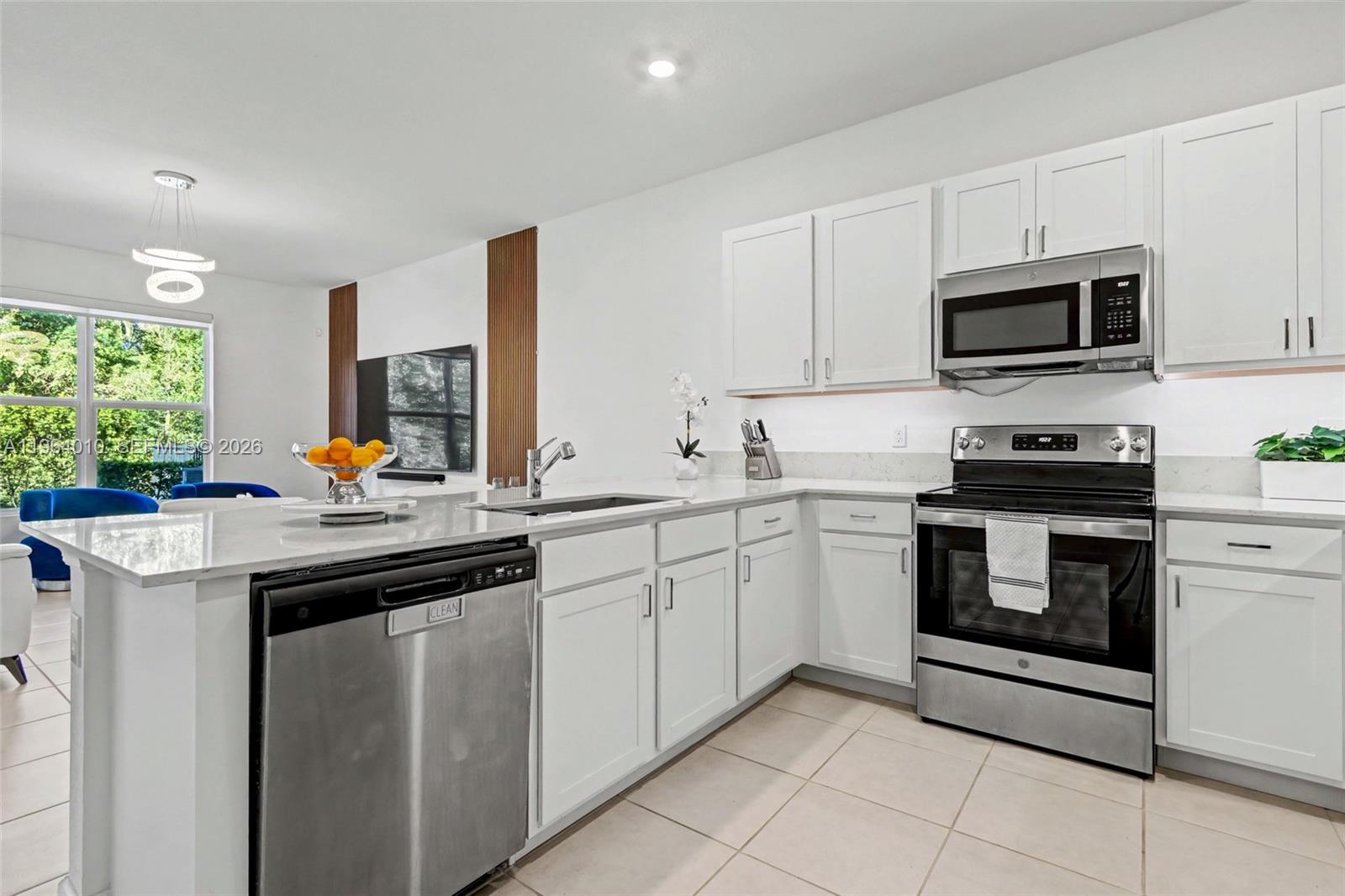 LAKESHORE AT THE FOUNTAINS - Residential