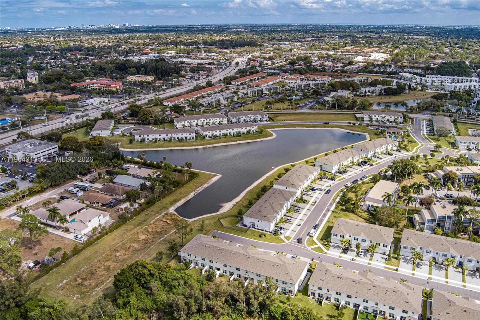 LAKESHORE AT THE FOUNTAINS - Residential