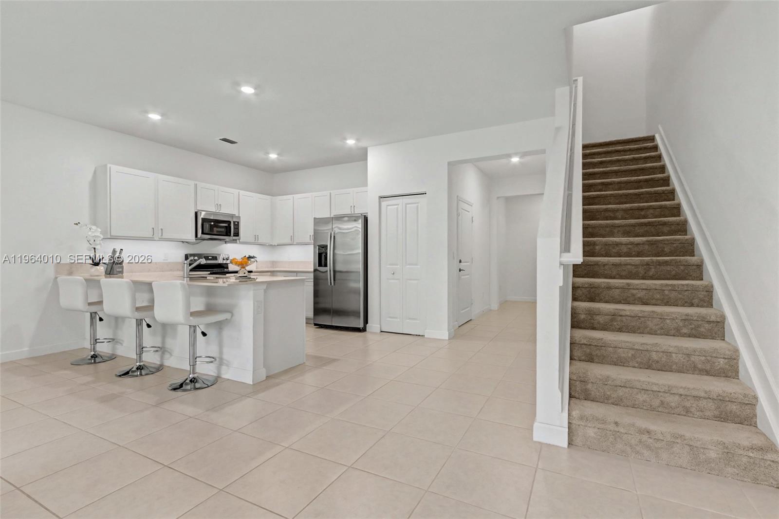 LAKESHORE AT THE FOUNTAINS - Residential