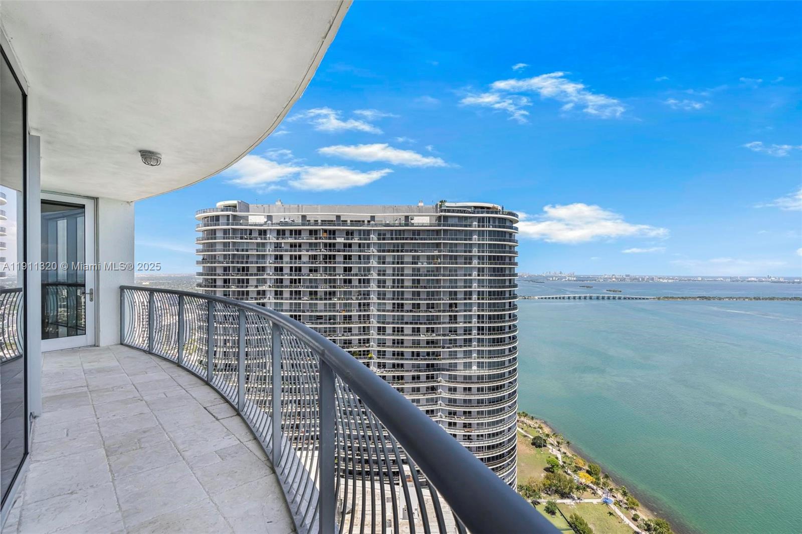 OPERA TOWER CONDO - Residential