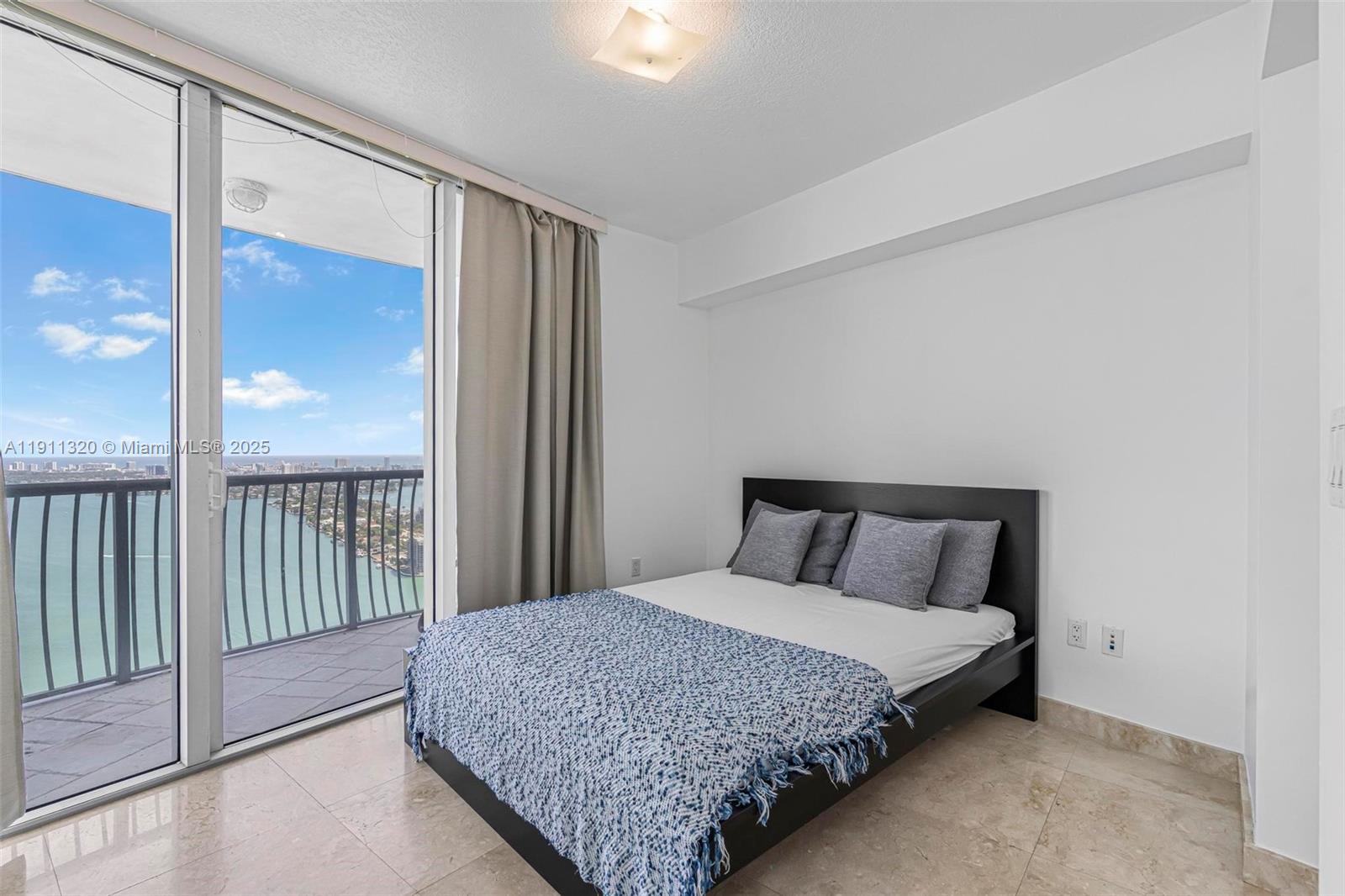 OPERA TOWER CONDO - Residential