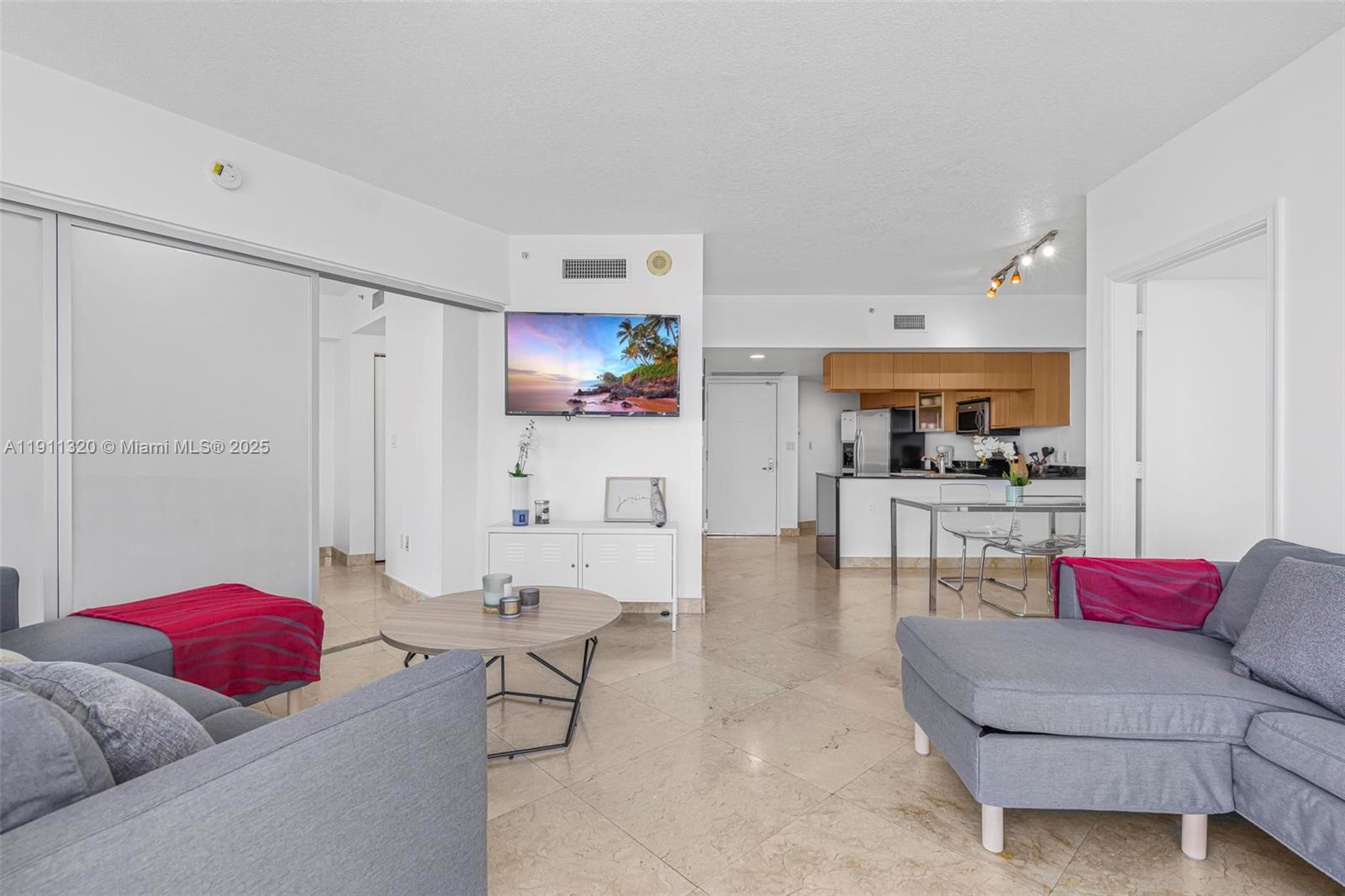 OPERA TOWER CONDO - Residential