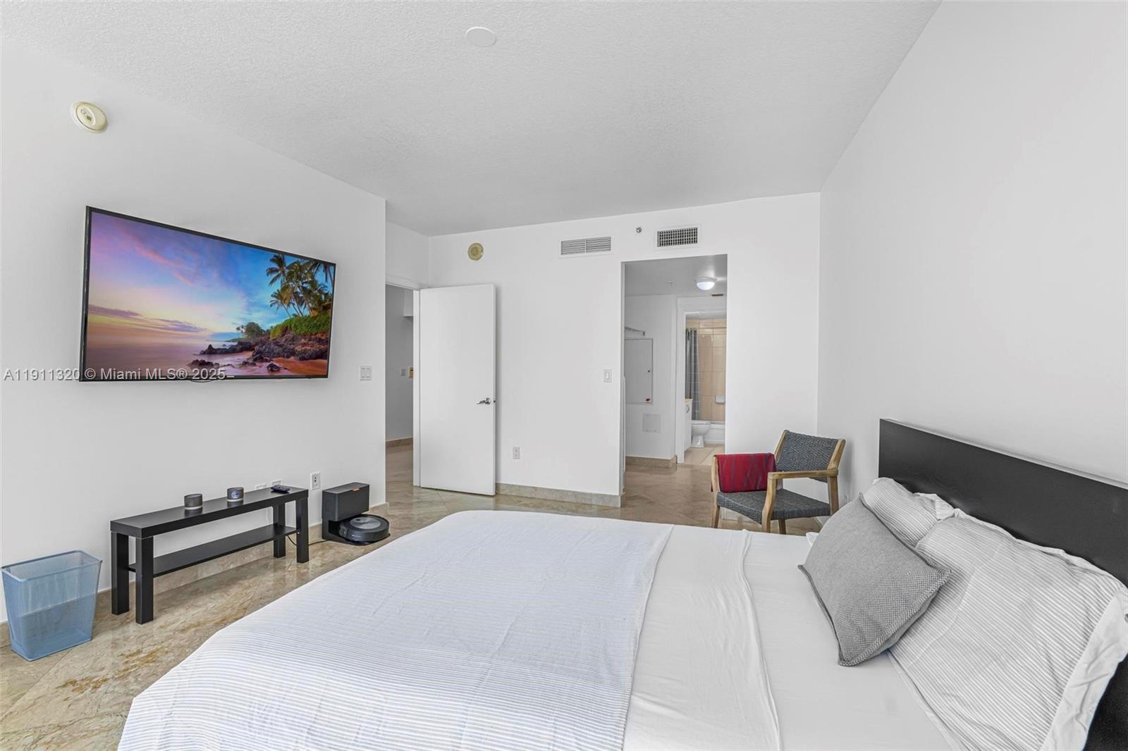 OPERA TOWER CONDO - Residential