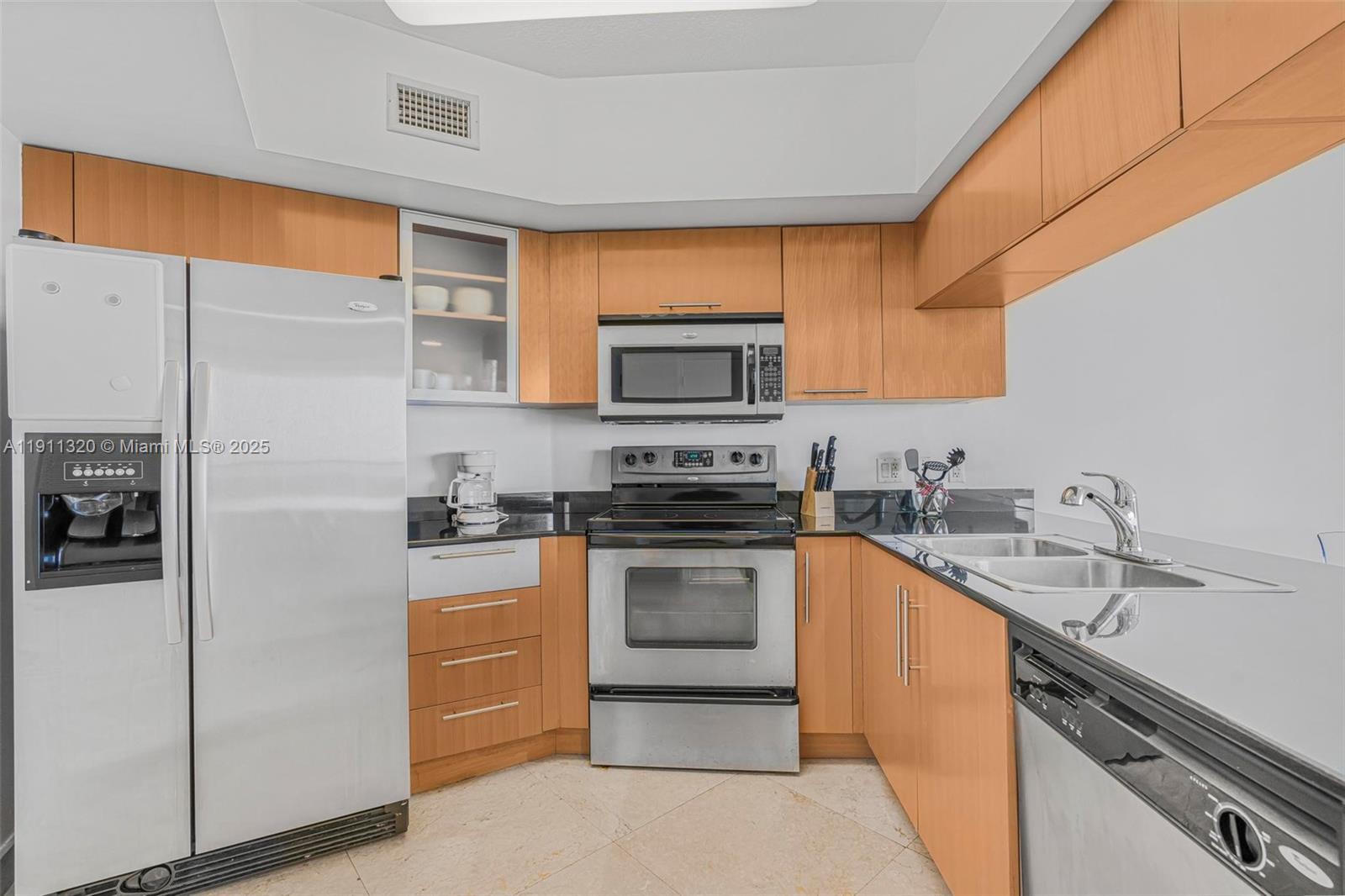 OPERA TOWER CONDO - Residential