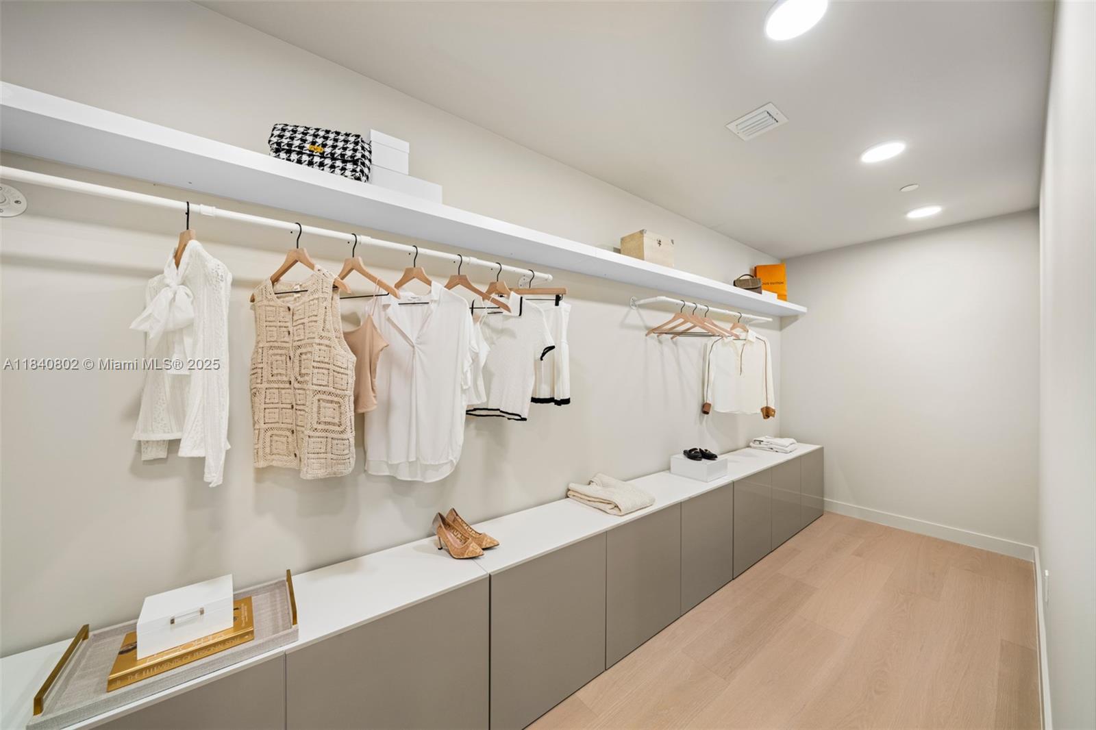 Five Park Condo - Residential