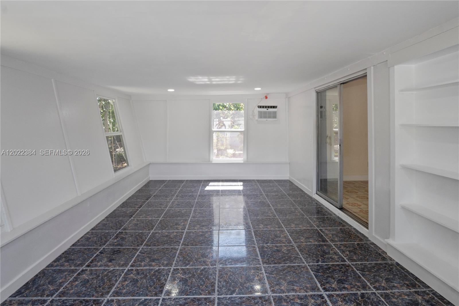 MANSIONETTE HOMES - Residential