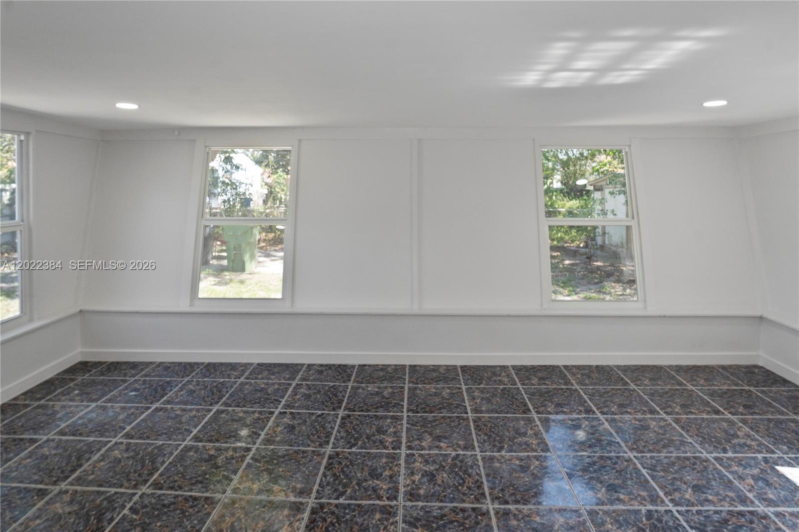 MANSIONETTE HOMES - Residential