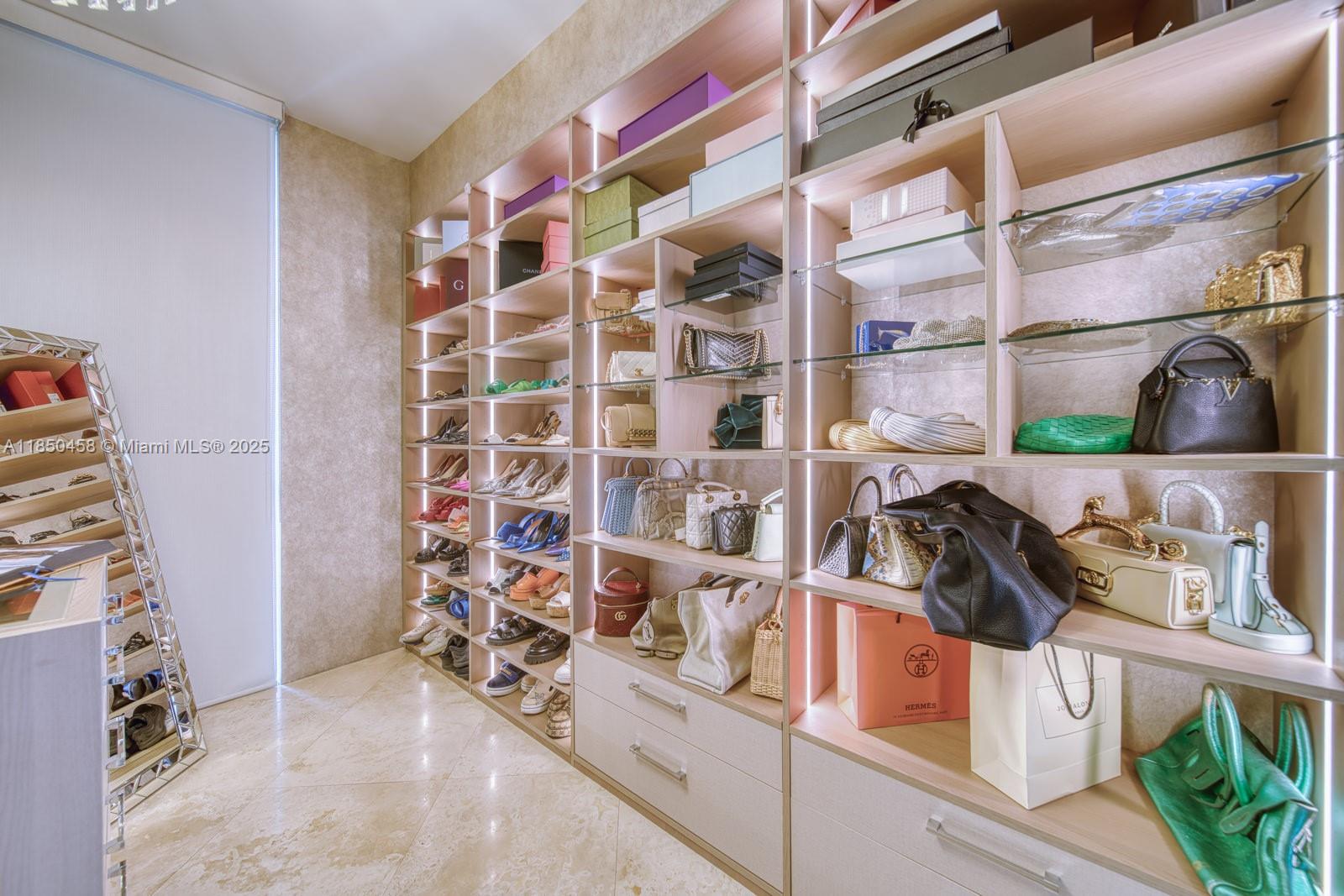 THE ATRIUM AT AVENTURA CO - Residential