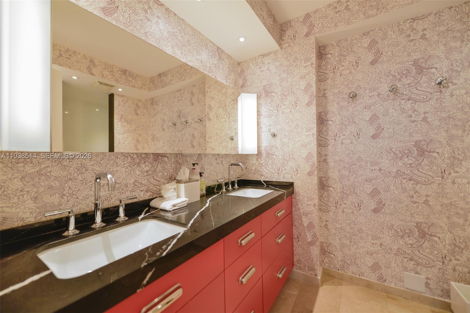 HARBOUR HOUSE - Residential