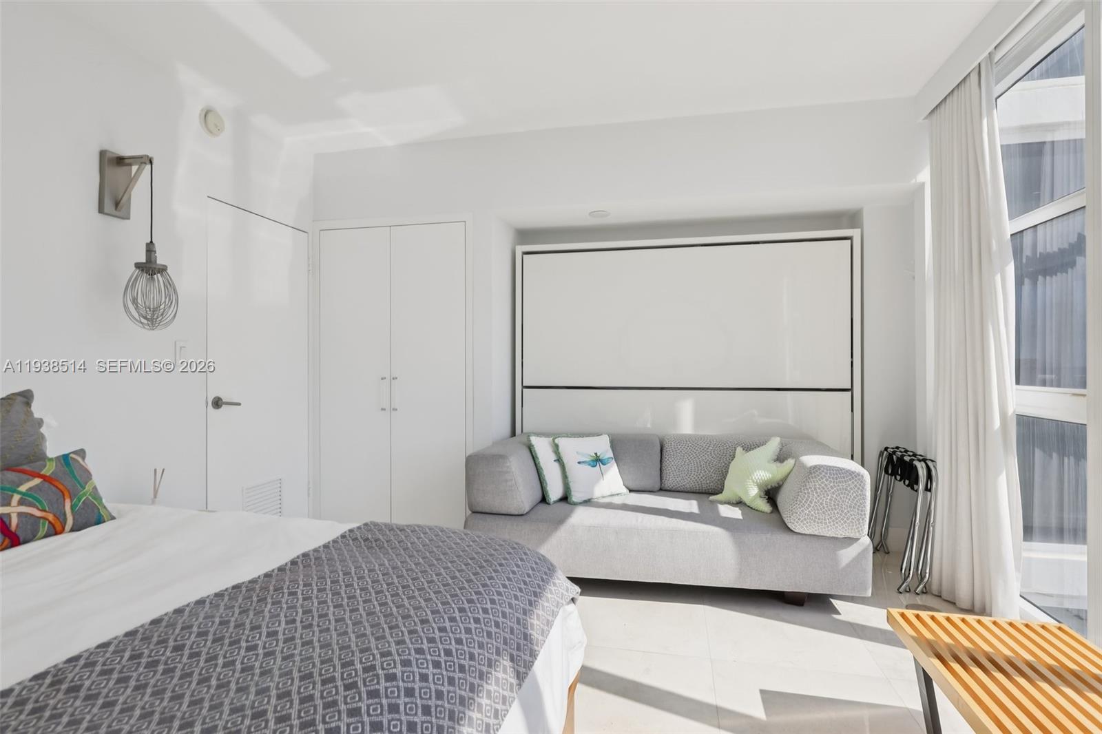 HARBOUR HOUSE - Residential