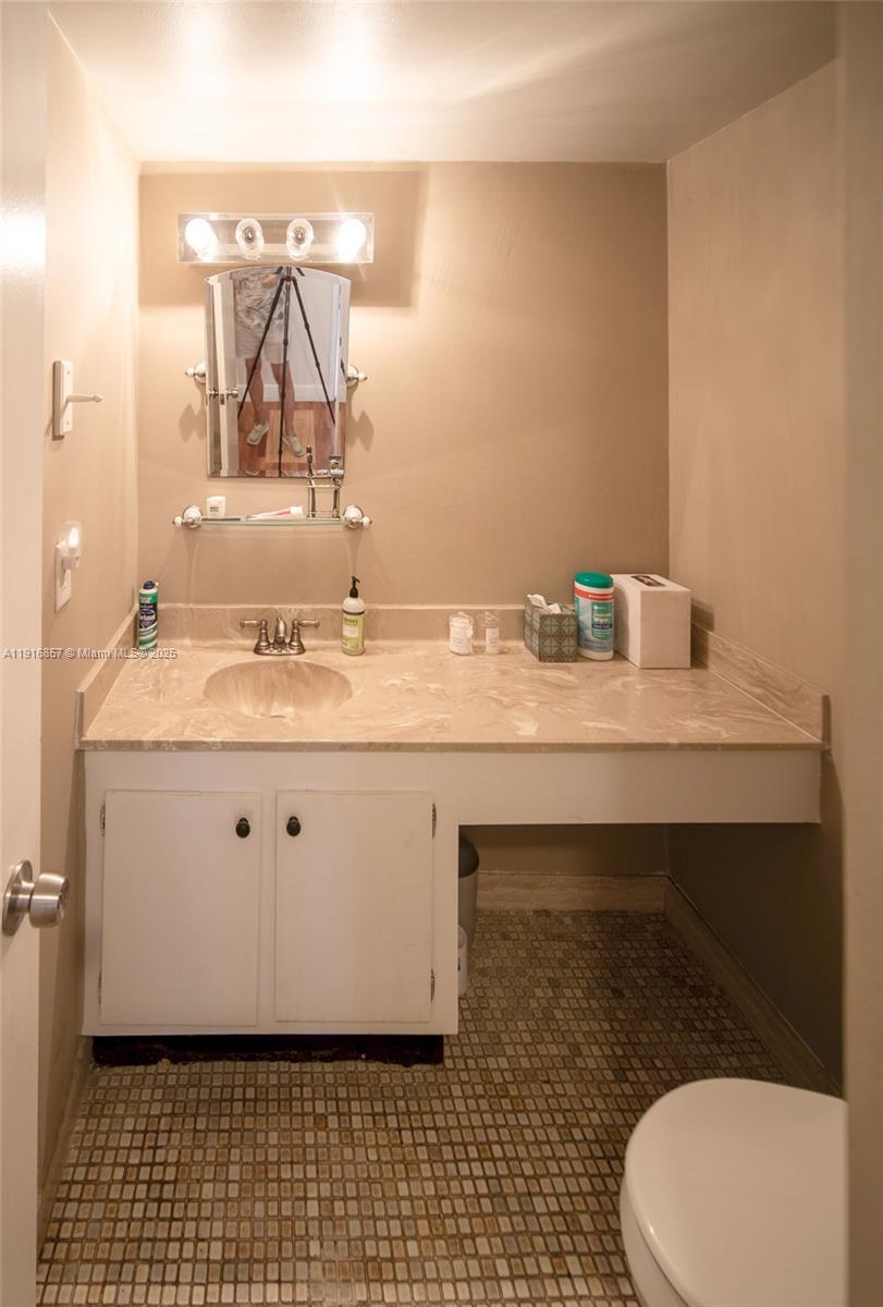 OLYMPUS CONDO PHASE - Residential