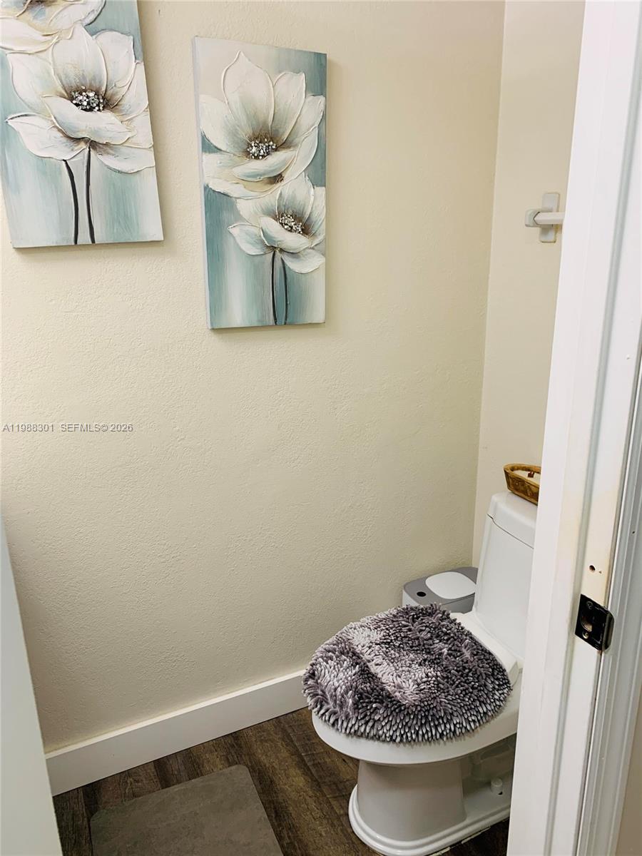 BRENTWOOD TOWNHOUSE 2 - Residential