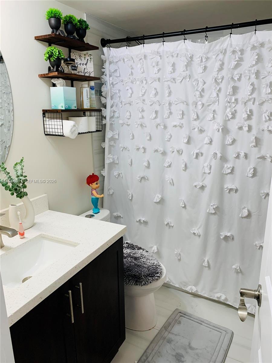 BRENTWOOD TOWNHOUSE 2 - Residential