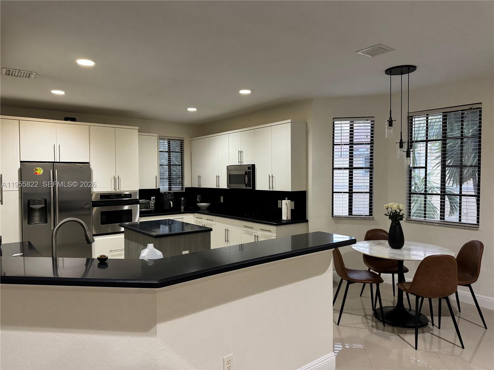 MARIPOSA POINTE AT WESTON - Residential