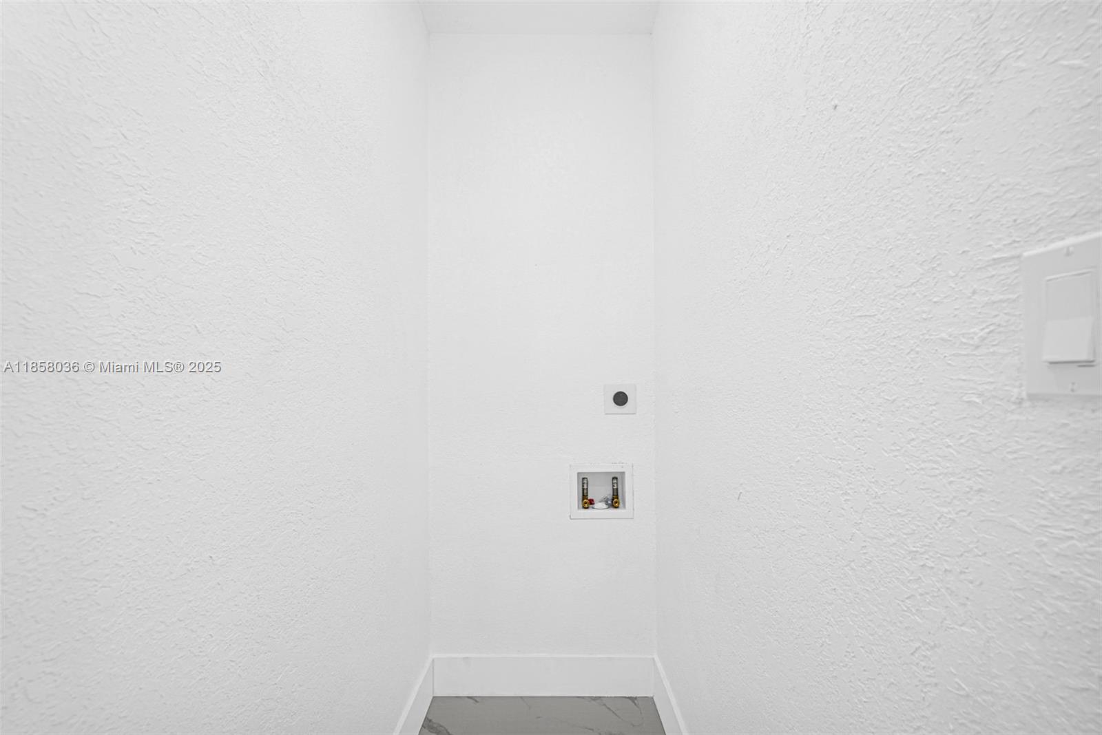 CAROL CITY GARDENS 2ND AD - Residential