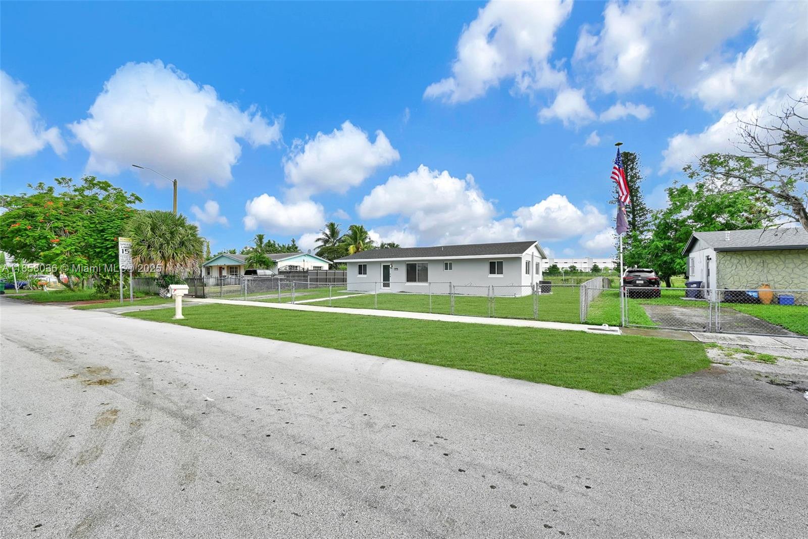 CAROL CITY GARDENS 2ND AD - Residential