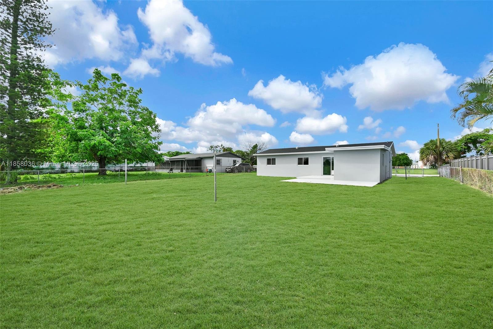 CAROL CITY GARDENS 2ND AD - Residential